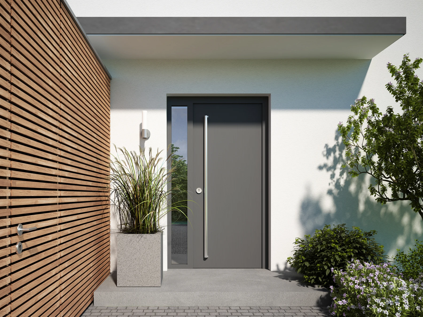 Antracietkleurige voordeur met zijlicht en houten gevelbekleding